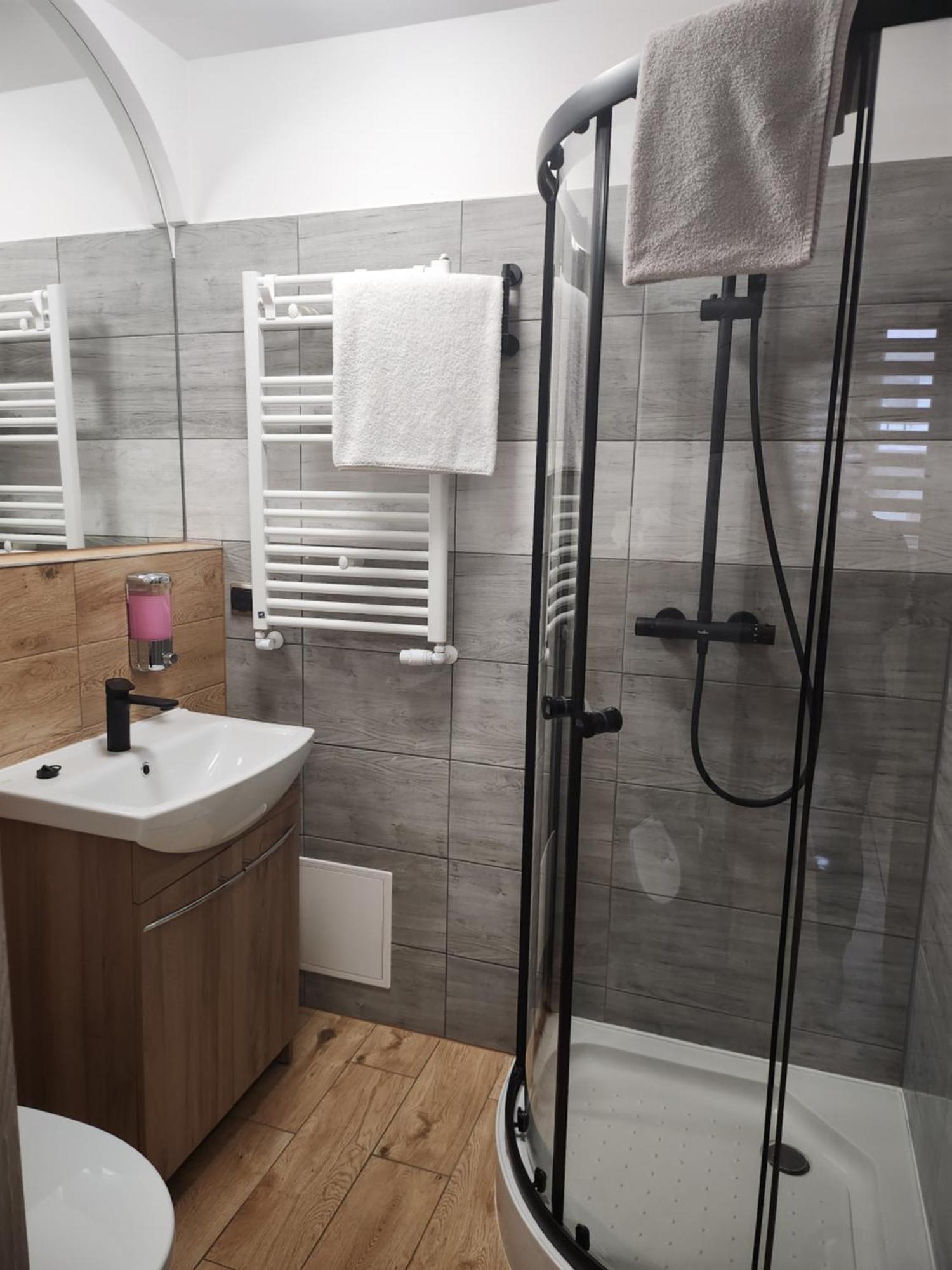Goscinna Hacjenda Radwanice Habitación foto